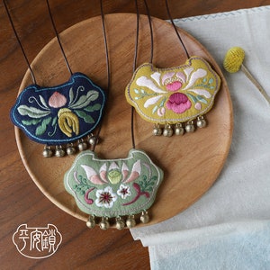 Lock Shape Lotus Pattern Amulet / Beginner DIY Emrboidery Kit Handmade Asian Lucky Bag Hanging Pendant Necklace Accessory Tutorial Video