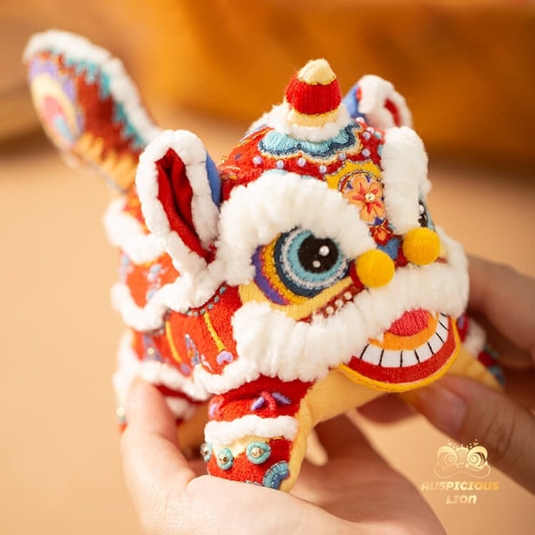 Auspicious Lion / Beginner DIY Emrboidery Kit / Handmade Chinese