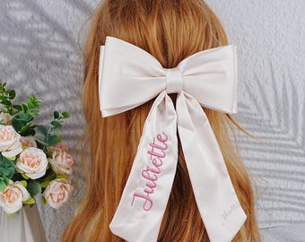 Fiocchi per capelli ricamati con nome personalizzato, fiocchi per capelli personalizzati con nome per bambine, fiocchi per capelli ricamati per lei, fermagli per capelli per lei, regali per damigelle d'onore