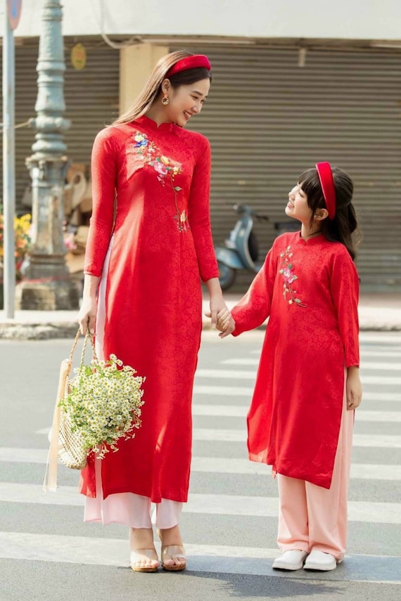 Women Ao Dai Vietnamese Traditional Dress for Women, Female -  Canada