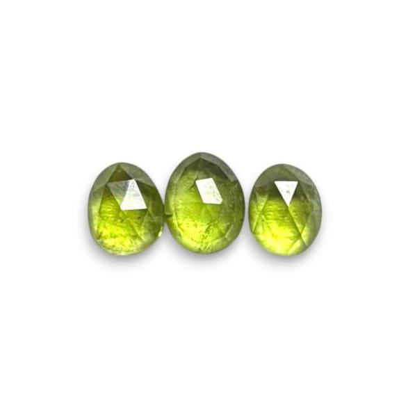 Peridot Cabochon Rose Cut - 9 to 10 mm