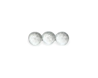 Rosenquarz-Cabochons: 8 mm runder, kristallklarer Edelstein