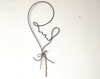 Profil de femme, création en fil de fer, art wire, wall decor, art contemporain