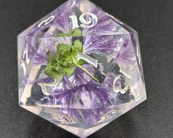 D20 CHONK | Real Dried Hollyhock | Handmade | 35mm | Sharp Edge