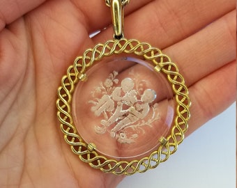 Crown Trifari necklace Intaglio pendant Mother pendant necklace vintage