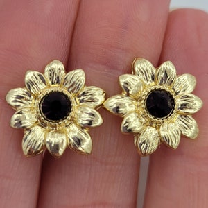Sunflower stud earrings Gold tone flower earrings Vintage signed earrings