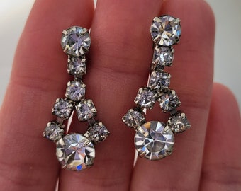 Screw back earrings vintage Clear rhinestones dangle earrings 40s earrings
