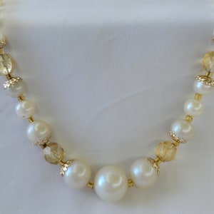 Classic pearl necklace White pearl choker Vintage pearl choker