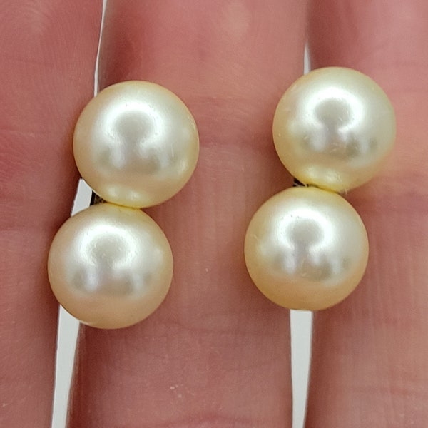 Richelieu pearls Double pearl earrings Screw back earrings vintage