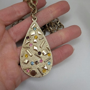 Sarah Coventry &quot;Sultana&quot; Pendant Teardrop Pendant Vintage chain with pendant