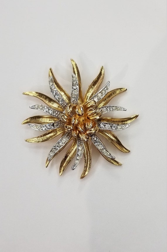 Coro flower brooch Gold flower brooch Coro jewelry