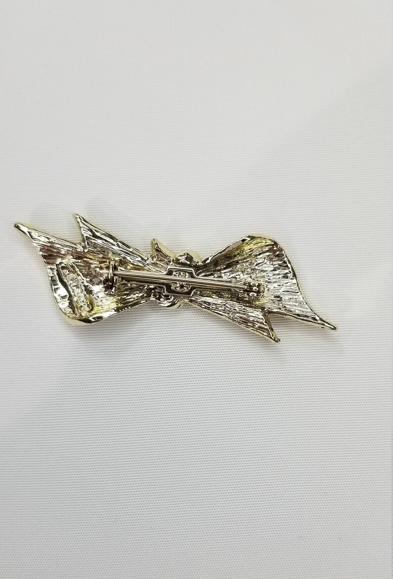 Silver bow brooch Vintage jewelry brooch. Gerry/'s bow brooch