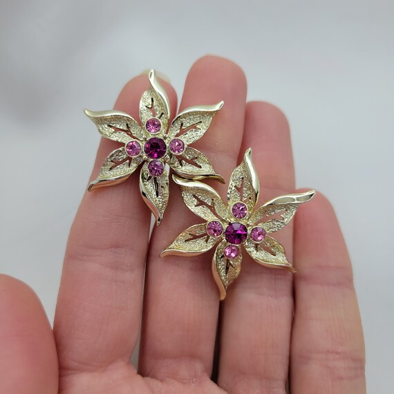 Sarah Coventry flower earrings Poinsettia earring… - image 6