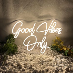 Good Vibes Only Neon Sign: Custom Wedding Decor