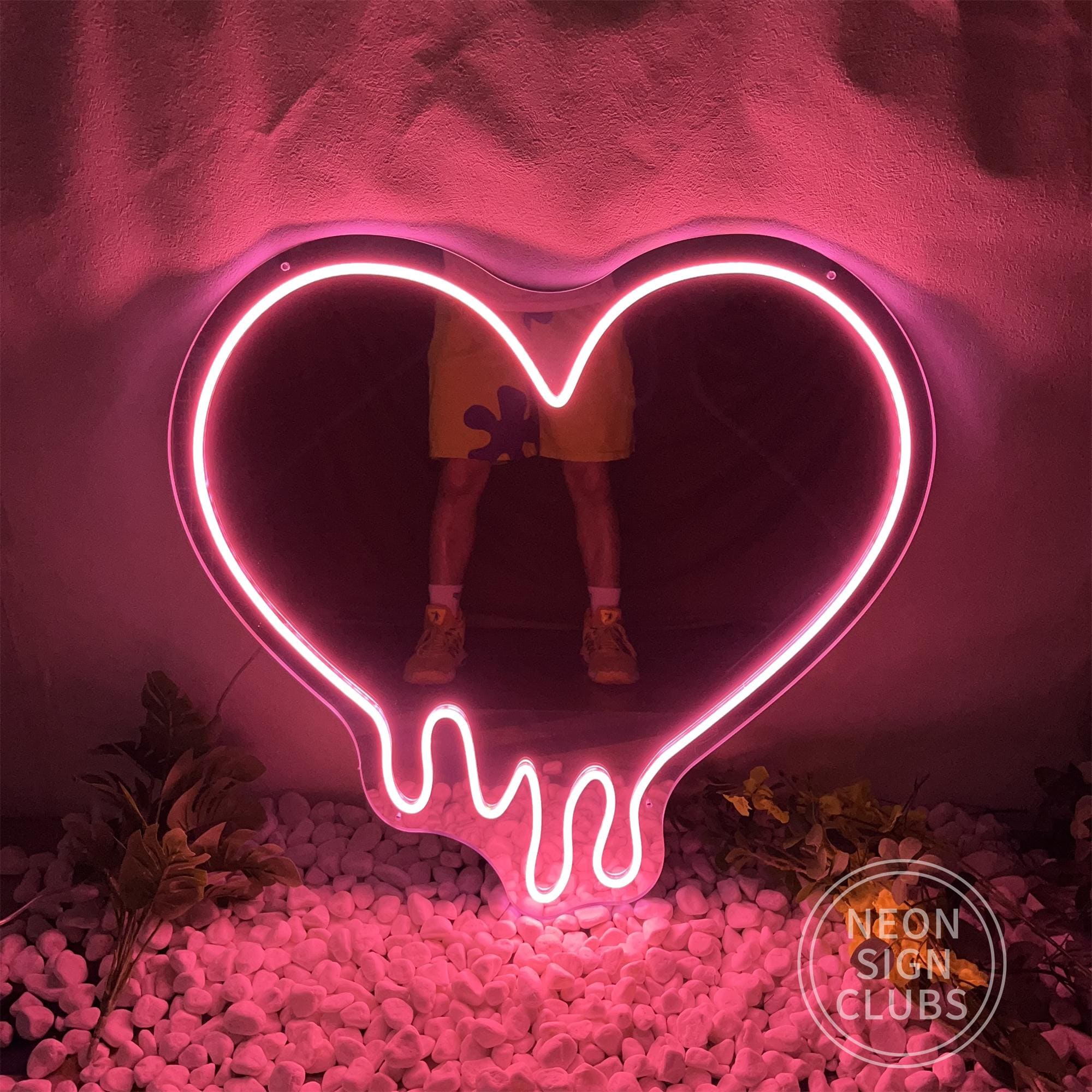 溶けるハートミラーネオンサイン：モダンな壁アート装飾 - Etsy 日本