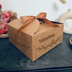 Geschenkbox personalisiert mit Namen, Geschenkschachtel, Geschenk Valentinstag, Box zum Jahrestag, Geschenkverpackung Schmuck Cupcake, V06
