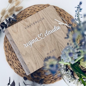 Gästebuch Hochzeit mit Fragen aus Holz, 3d Schriftzug Acryl, Erinnerungsbuch personalisiert, V03