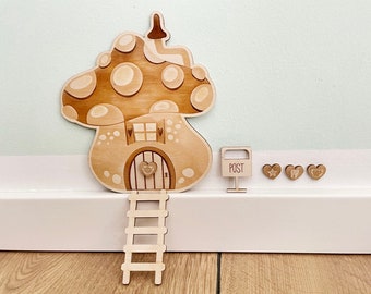 Porte de gnome, maison de gnome en bois pour nains de Noël, fée des dents, fée des sucettes, fée des couches, avec plaque de porte interchangeable V04