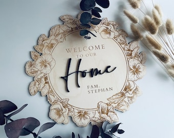 Familienschild Home aus Holz personalisiert Türschild mit Blumen Stiefmütterchen, V03