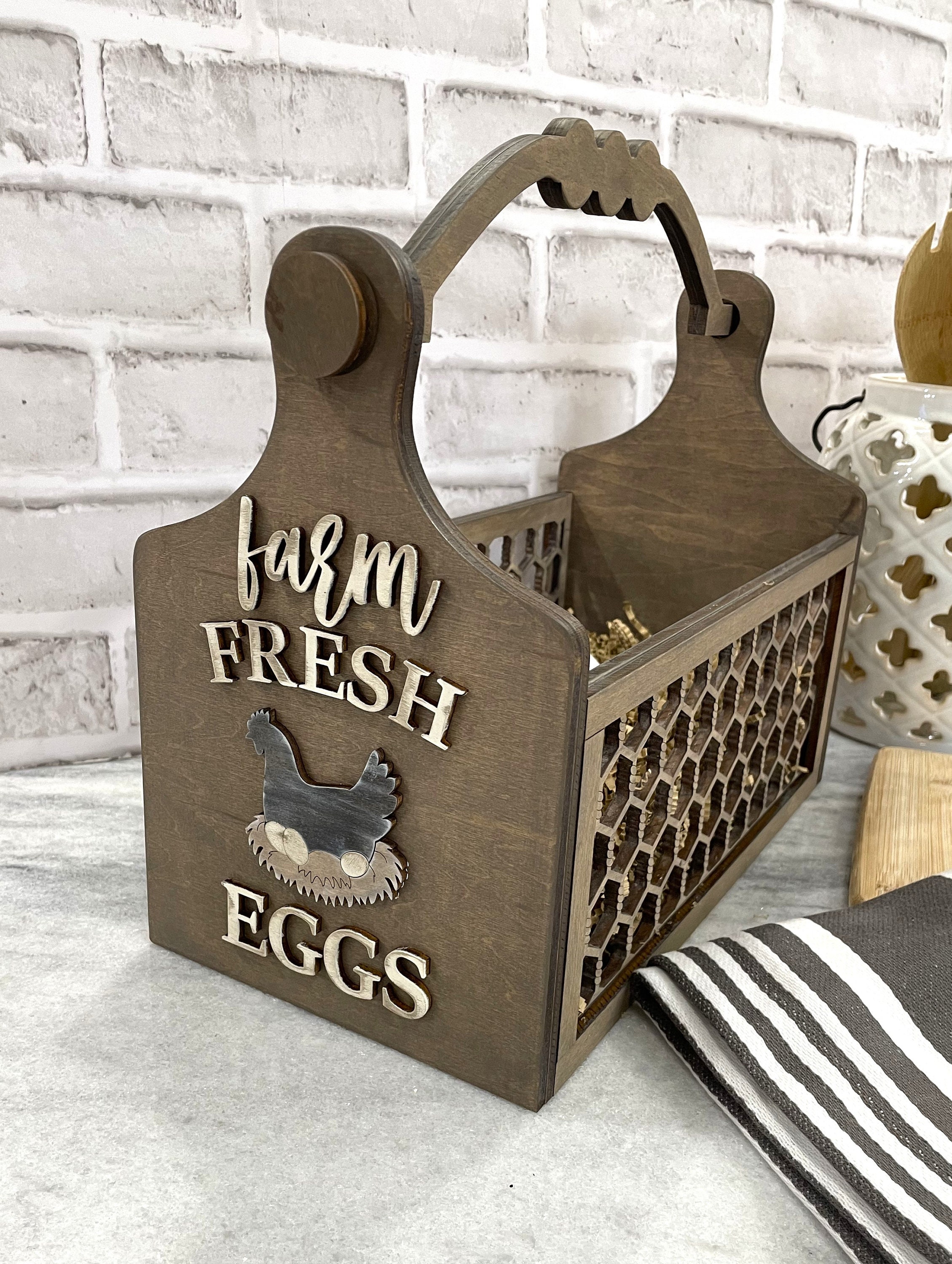 Egg Collecting Basket Round Wire Basket Farmhouse Rustic Chicken Egg Holder