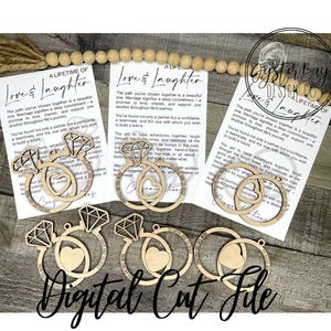 Una vita di amore e risate - Decorazione per matrimonio, biglietto d'auguri con la storia del matrimonio, ciondolo per auto, decorazioni con storie d'amore e risate ***Solo file digitale