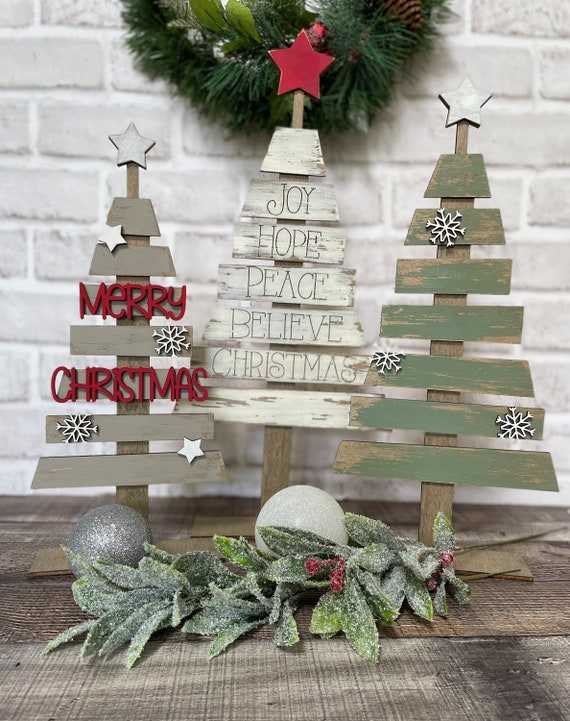 Pallet Christmas Tree Shelf Sitter, Rustic Farmhouse Christmas ...