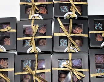 Regali aziendali, di gruppo, di squadra, per clienti, bomboniere per matrimoni 10 scatole da 4 cioccolatini con vero aroma di alcol, ricevine una gratis per te!:)