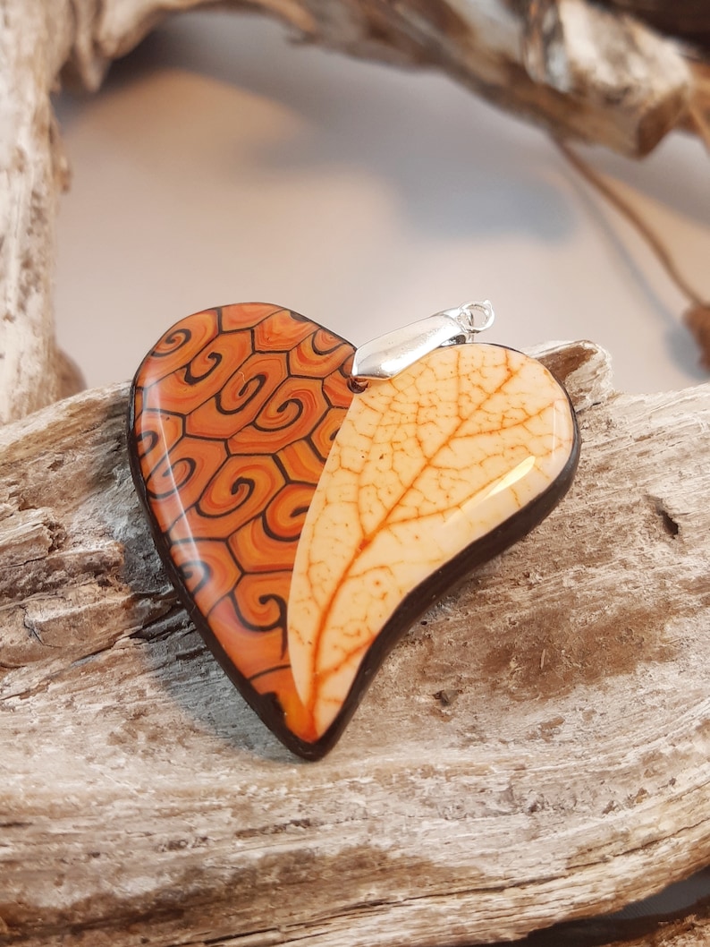 Heart pendant in Orange Design