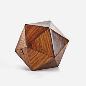 Urna de recuerdo de madera para cenizas humanas o de mascotas. Un diseño geométrico. Urna única para sus seres queridos. Urna de recuerdo decorativa discreta.