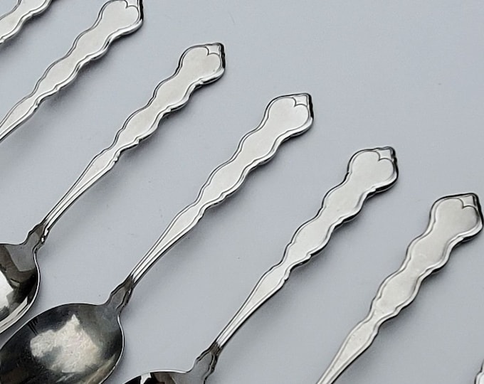 Oneida Valerie Flatware Pattern Community Deluxe Distinction HH