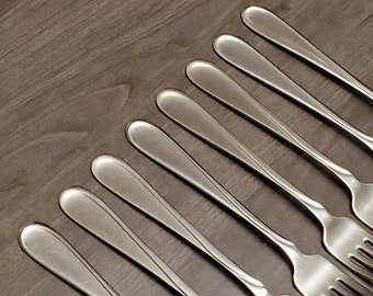 Oneida Flight Reliance Pattern -Set of 8 Salad Forks - Glossy Finish - Rounded Handle Design - MCM - 6.75"