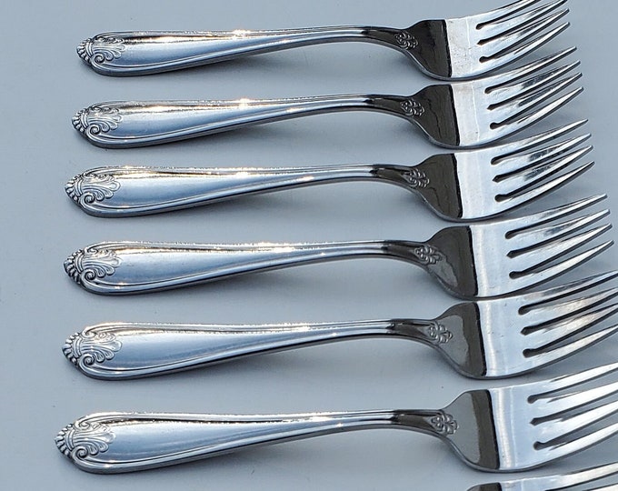 Oneida Shell Pattern Oneida Northland Royal Shell Pattern - Set of 8 Dinner Forks - Fleur De ...