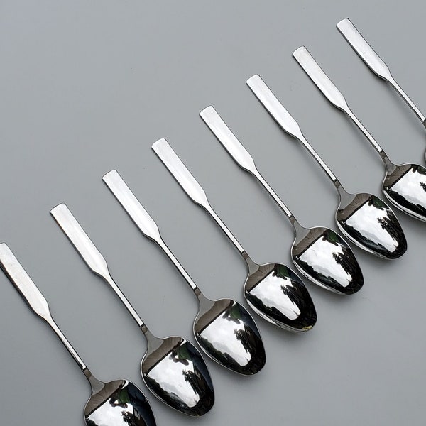 Oneida Deluxe Stainless Antares Pattern - Set of 8 Soup Spoons - 6.75" - Glossy Finish - Very Nice Set