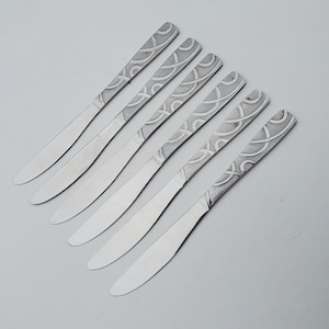 Cambridge Conquest Stainless Flatware - Set of 6 Dinner Knives - Satin Handle Finish - Glossy Circles - MCM Design - Solid Handle - 8.75&quot;