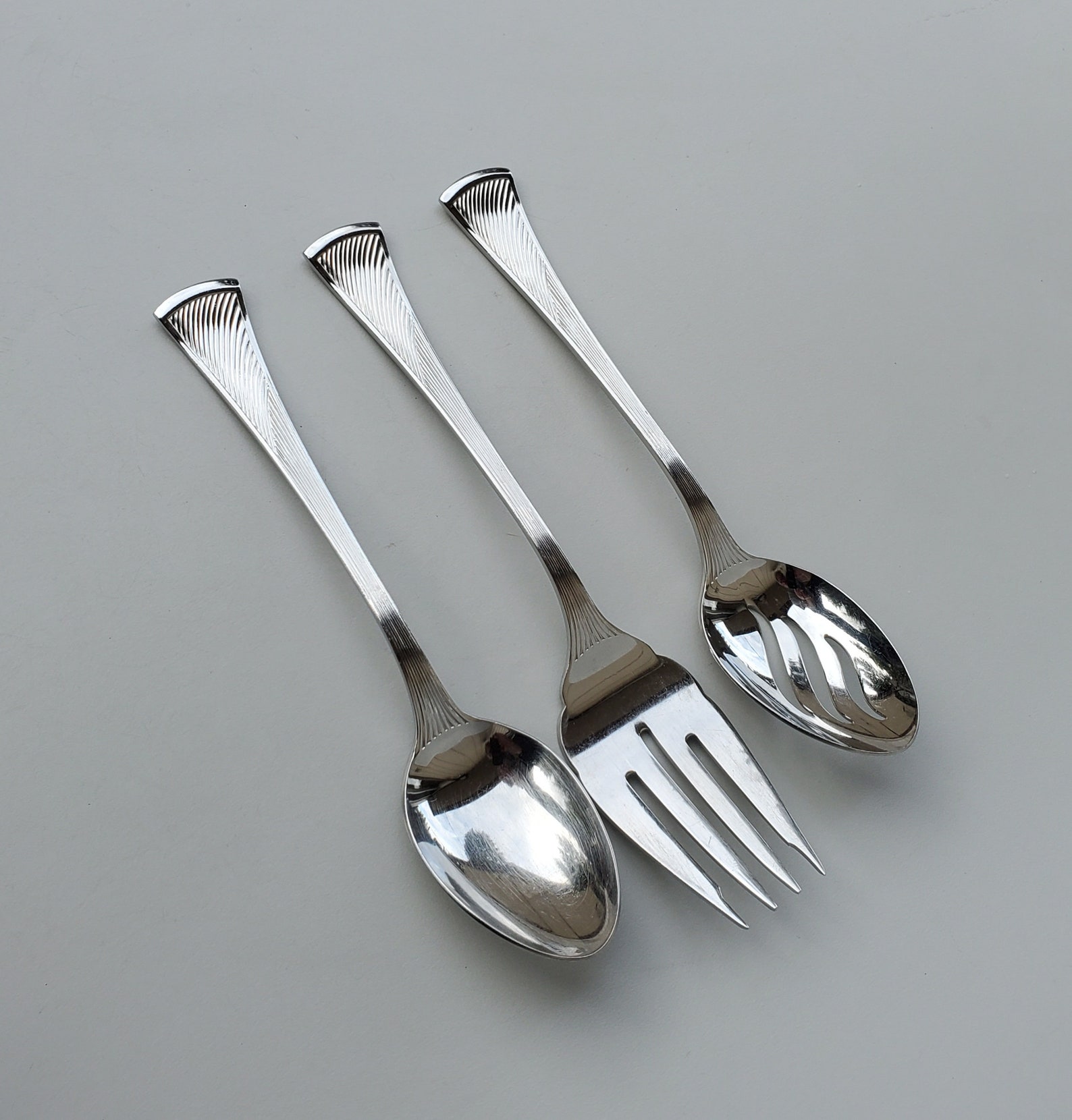 Mikasa 18/8 Stainless Diana Pattern Set of 3 Serving Pieces Glossy