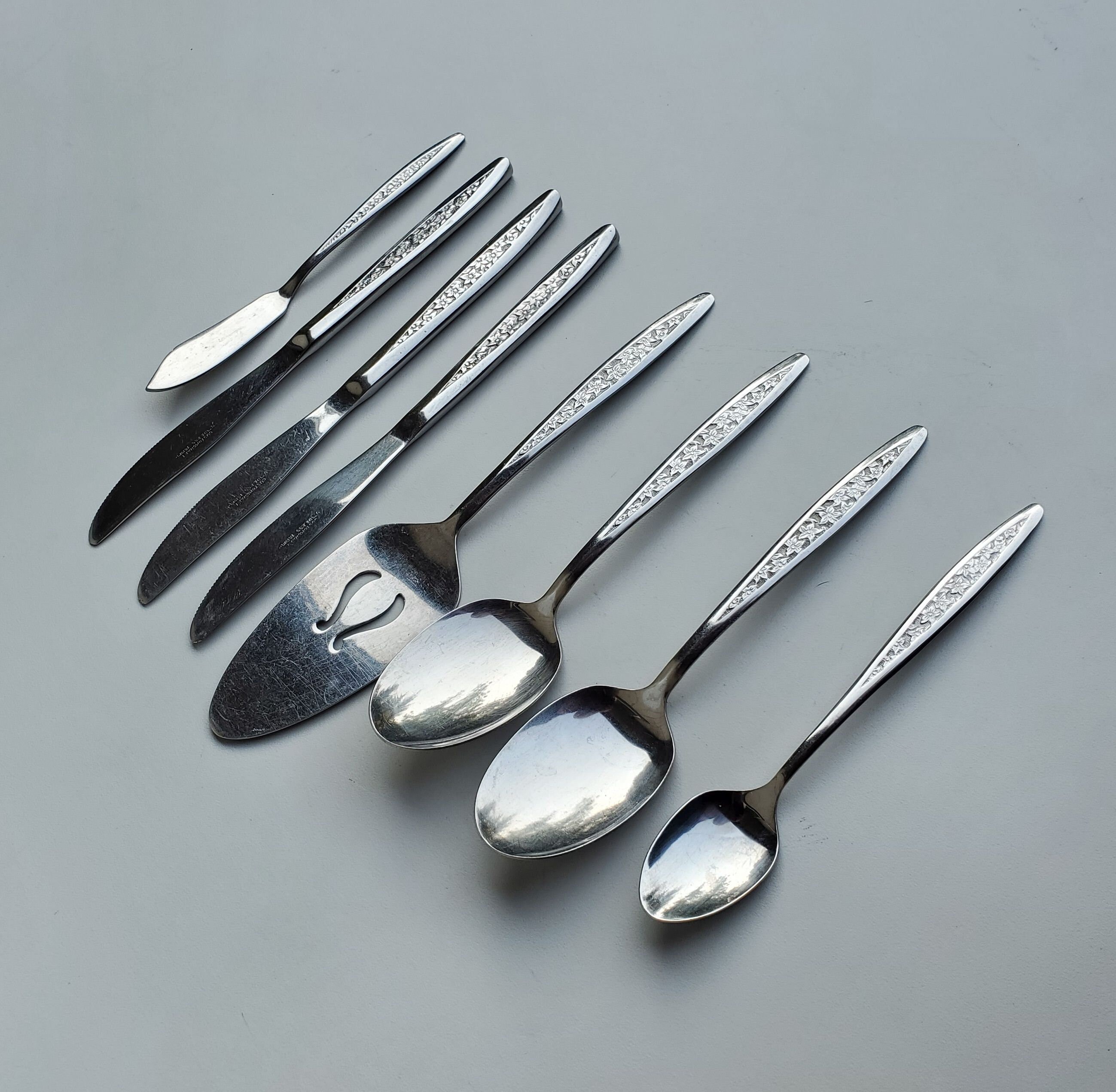 Customecraft Stainless CUS 5 Pattern - Mixed Lot of 8 Pieces - Floral ...