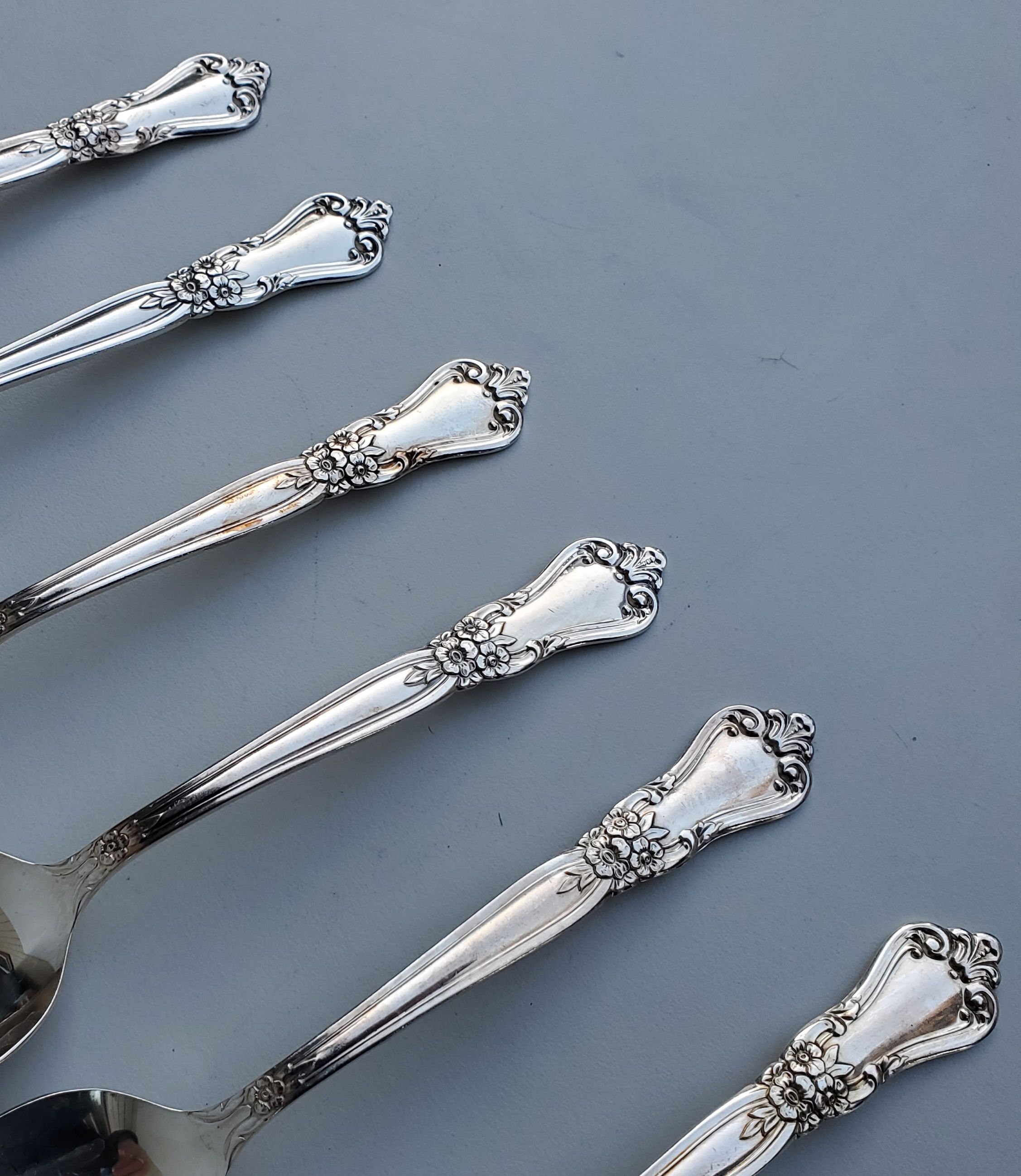 Oneida Wm A Rogers Silverplate Valley Rose Pattern - Set of 6 Soup ...