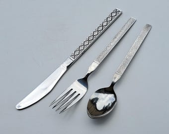 Frontier Airlines Stainless Flatware 3 Piece Set - Dinner Fork - Teaspoon - DInner Knife - Frontier Handle Logo - Diamond Accent Handle