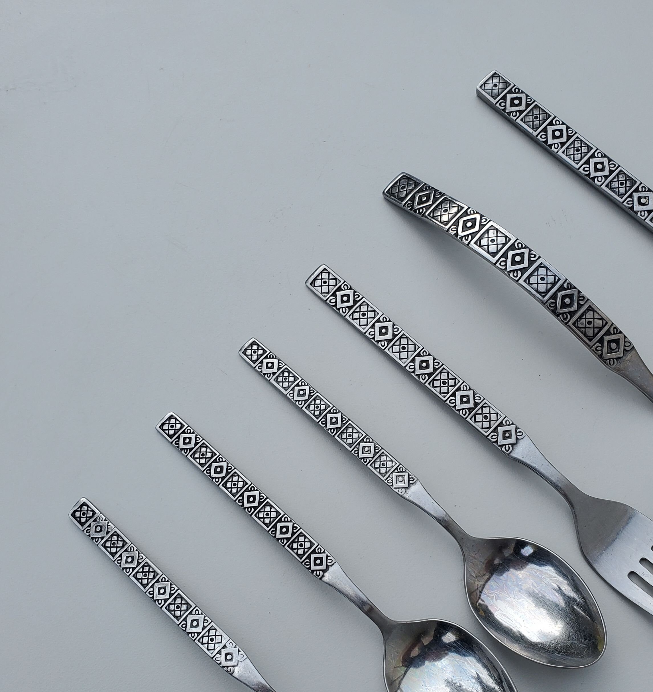 Oneida Northland Stainless Vegas Pattern - Mixed Lot of 6 Pieces