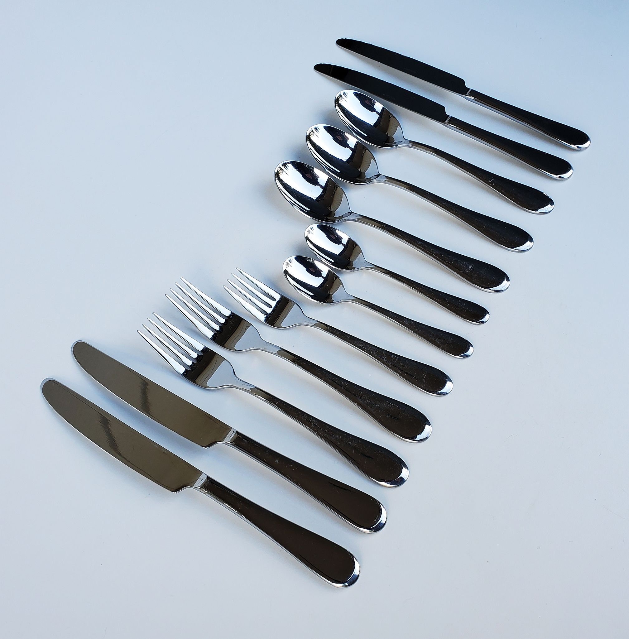 Oneida Icarus Stainless Flatware Mixed Lot Set of 12 Pieces 2 Dinner