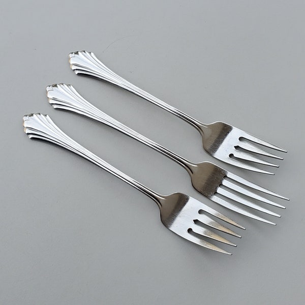 Oneida 18/8 Stainless Bancroft Pattern - Mixed Lot of 3 Pieces - Glossy Finish - 2 Salad Forks - 1 Dinner Fork - AKA Fortune Pattern