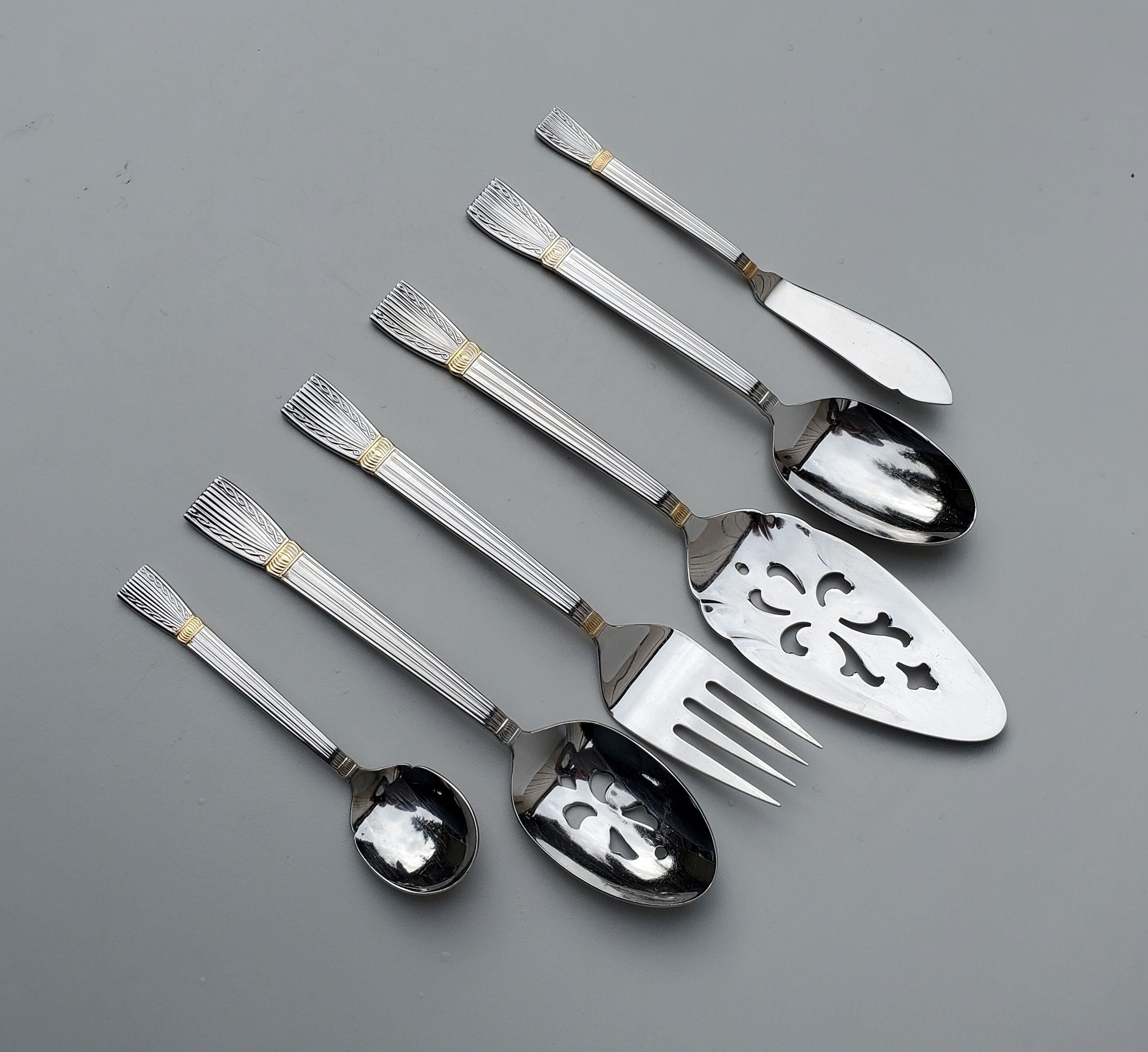 Wallace Silversmiths 18/8 Stainless Gold Tassel Pattern - Set of 6