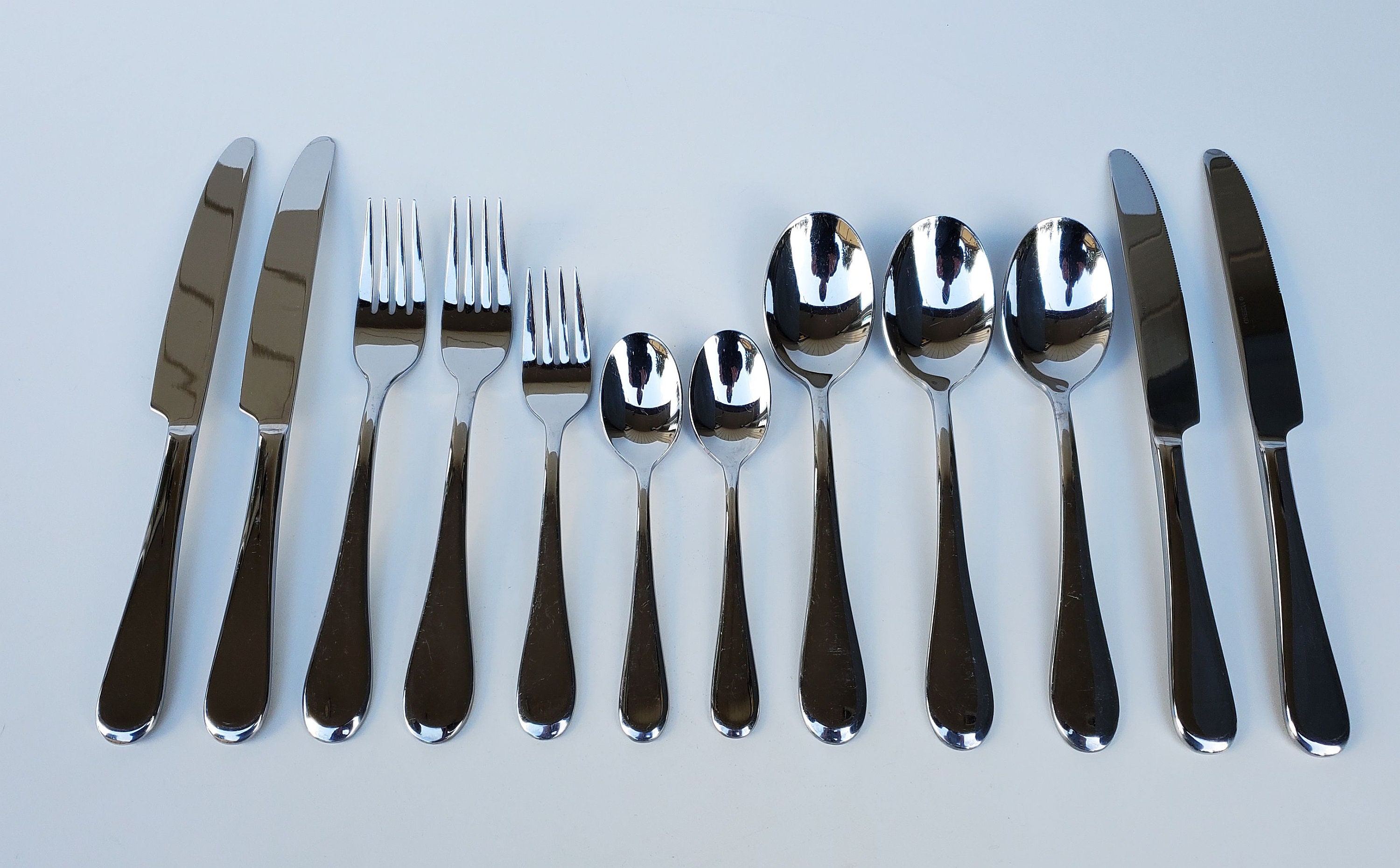 Oneida Icarus Stainless Flatware Mixed Lot Set of 12 Pieces 2 Dinner