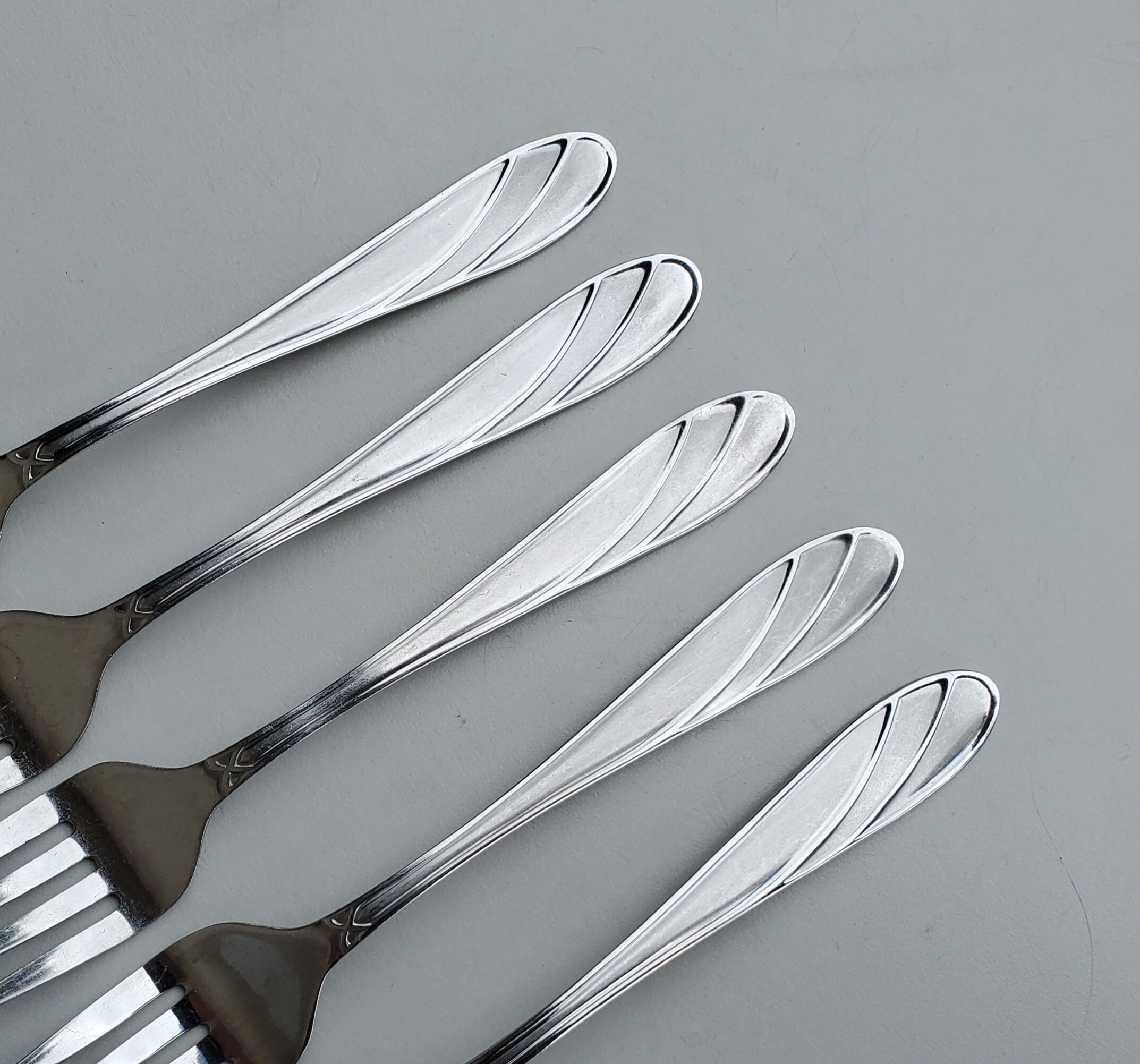 Cambridge Stainless Medina Pattern Set of 5 Salad Forks Frosted Handles