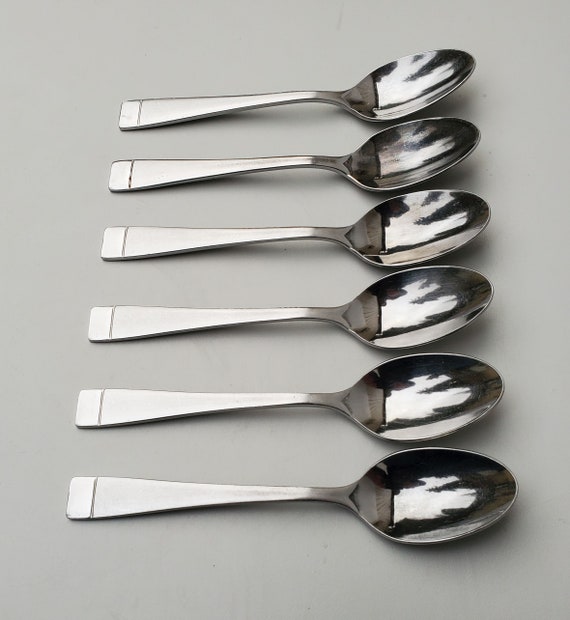 Oneida Stainless Mercer Pattern Set of 6 Dinner Knives Satin
