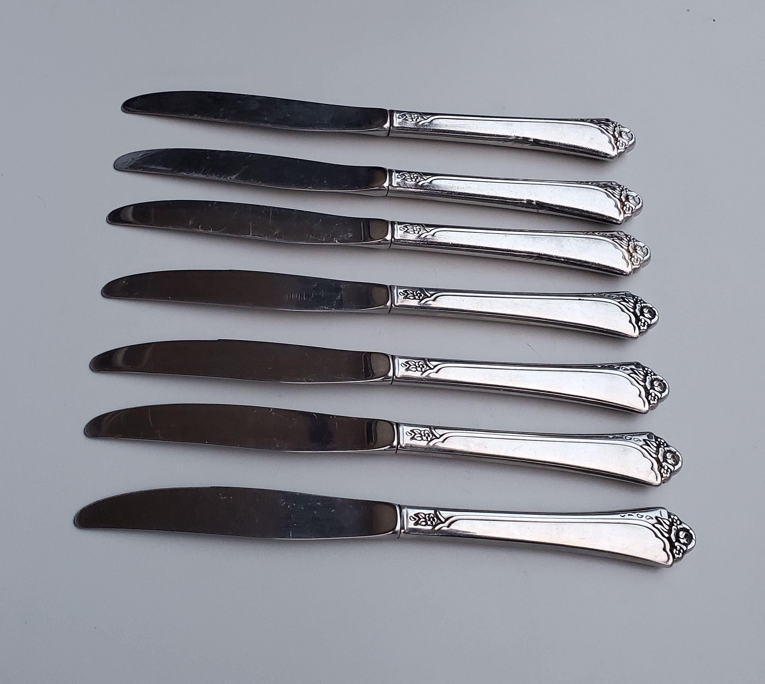 Oneida Stainless Betty Crocker Fantasy Rose Pattern Set of 7 Dinner