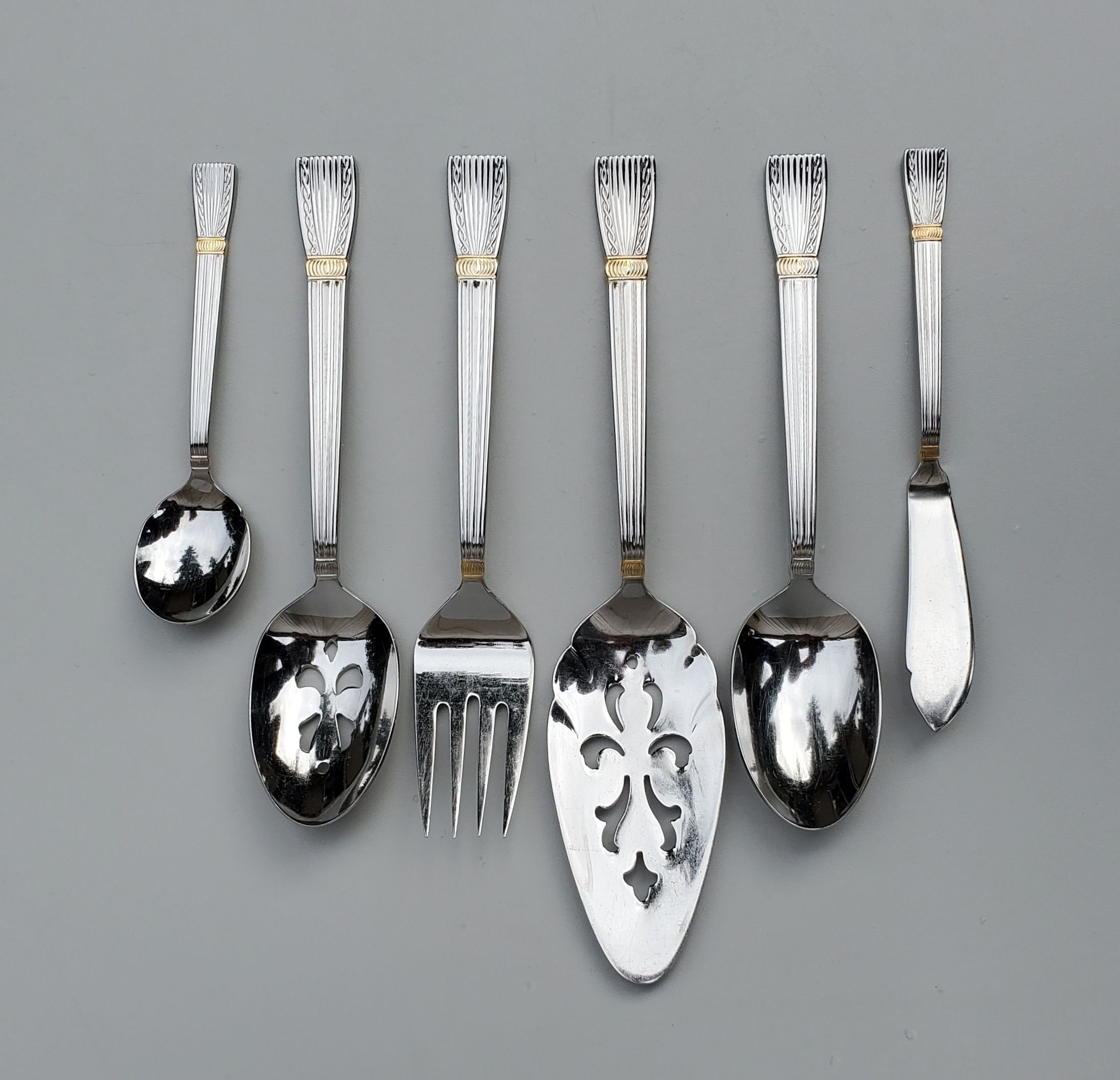WALLACE SILVERSMITHS スプーン6本セット Wallace Silversmiths 18/8 Stainless Gold Tassel Pattern
