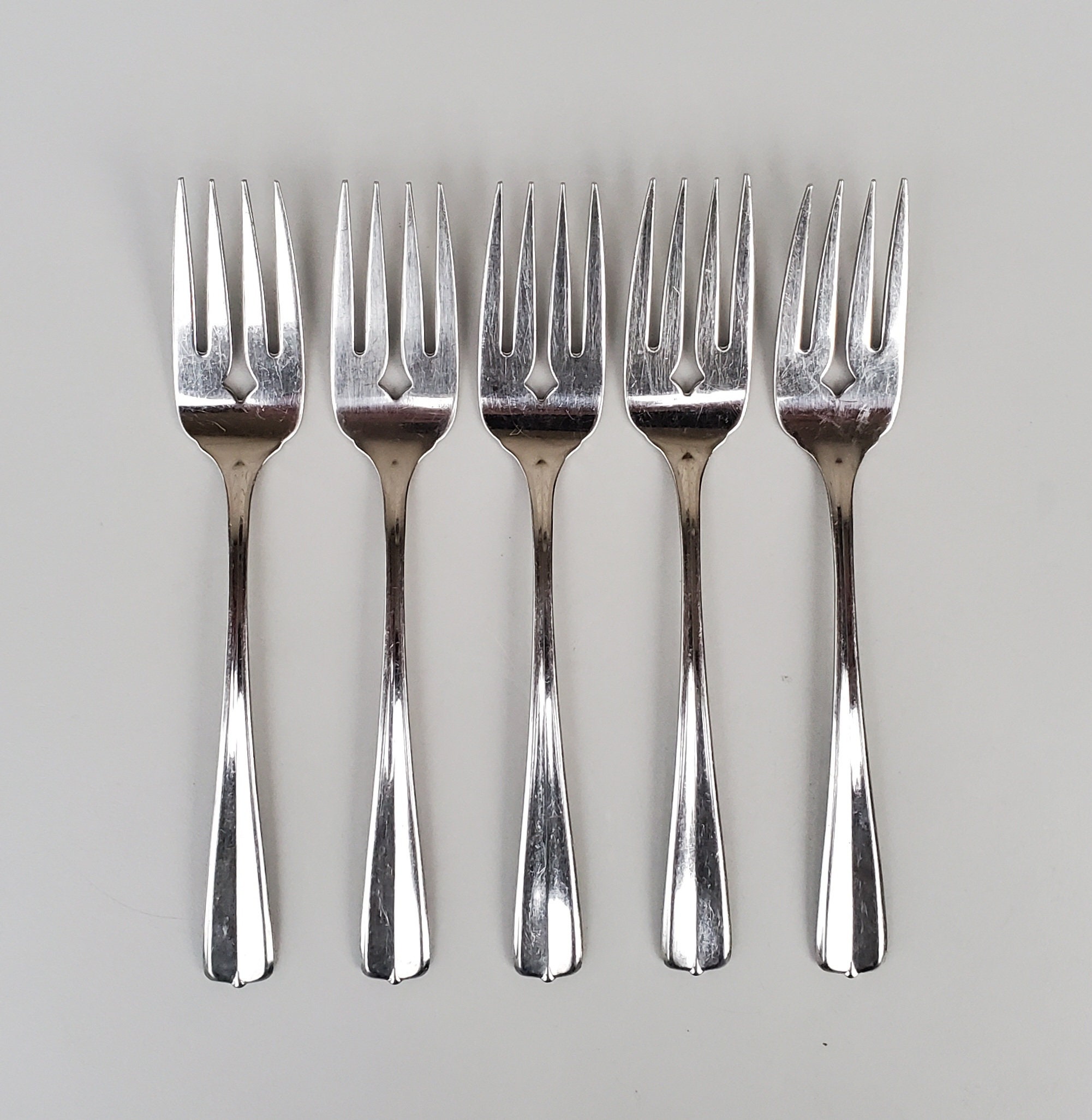 Oneida Stainless Flatware Gala Impulse Pattern Set of 5 Salad Forks