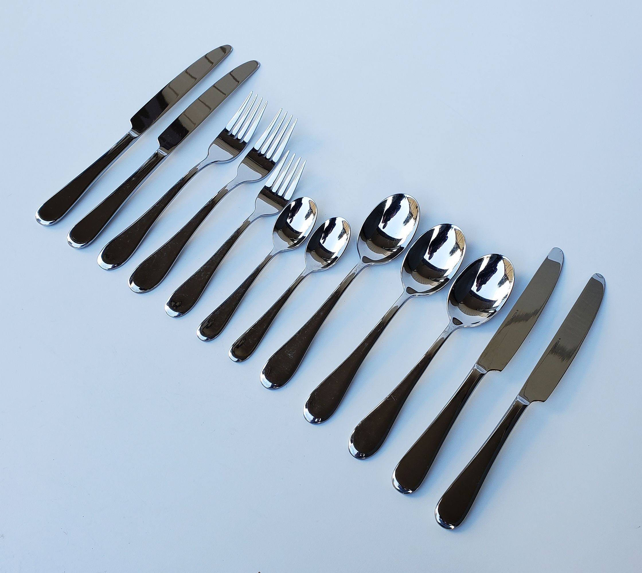 Oneida Icarus Stainless Flatware Mixed Lot Set of 12 Pieces 2 Dinner