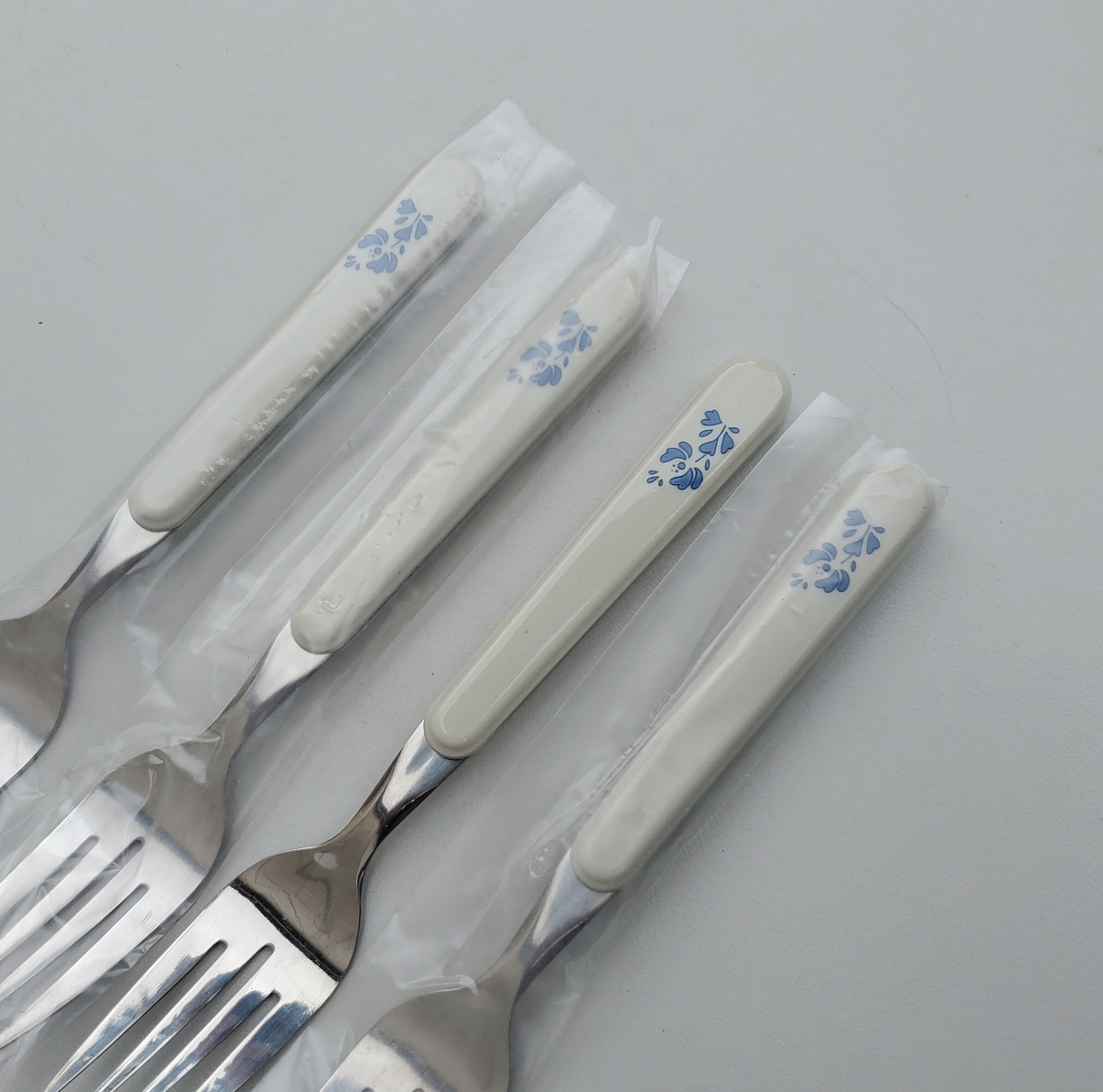 Pfaltzgraff Flatware Yorktowne Pattern Set of 4 Salad Forks White Plastic Handles With Blue Floral Design New in Sleeves 6.5 Etsy